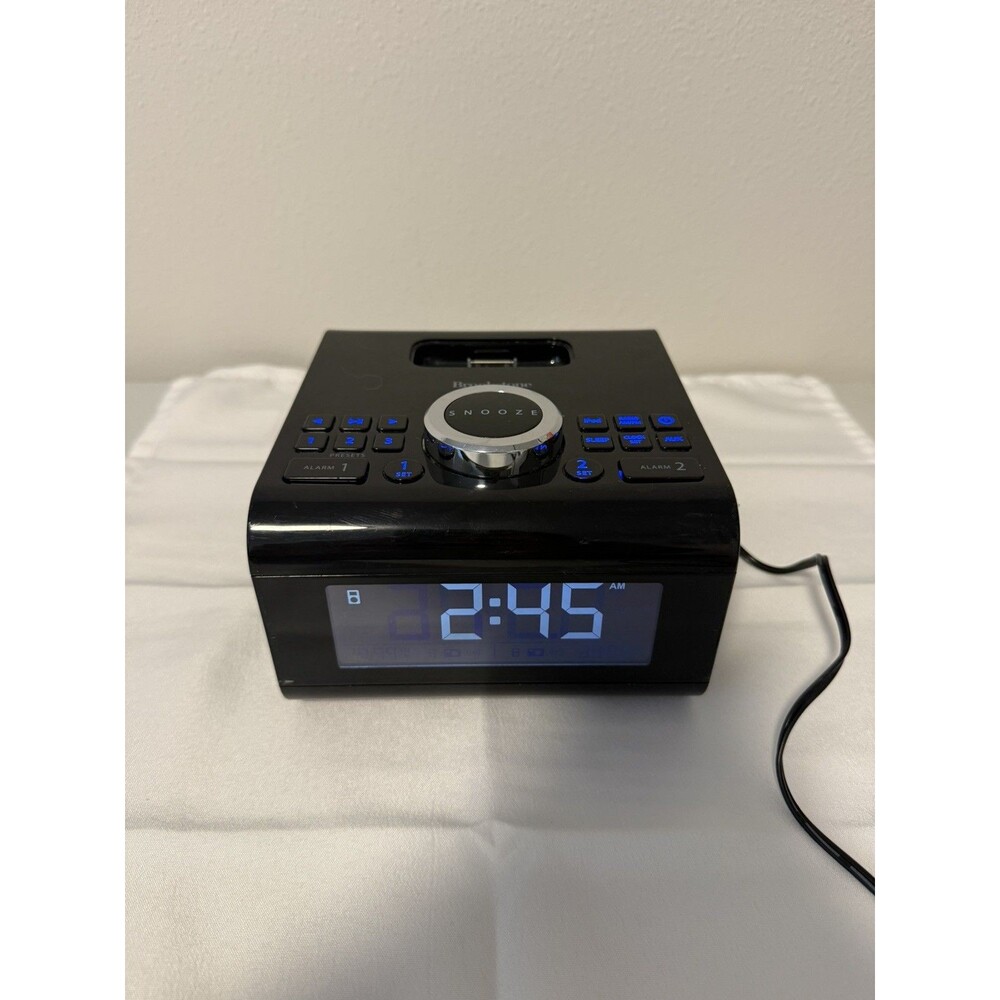 Brookstone Design Cube Digital Clock Radio Alarm AM/FM iPod Dock AUX Black